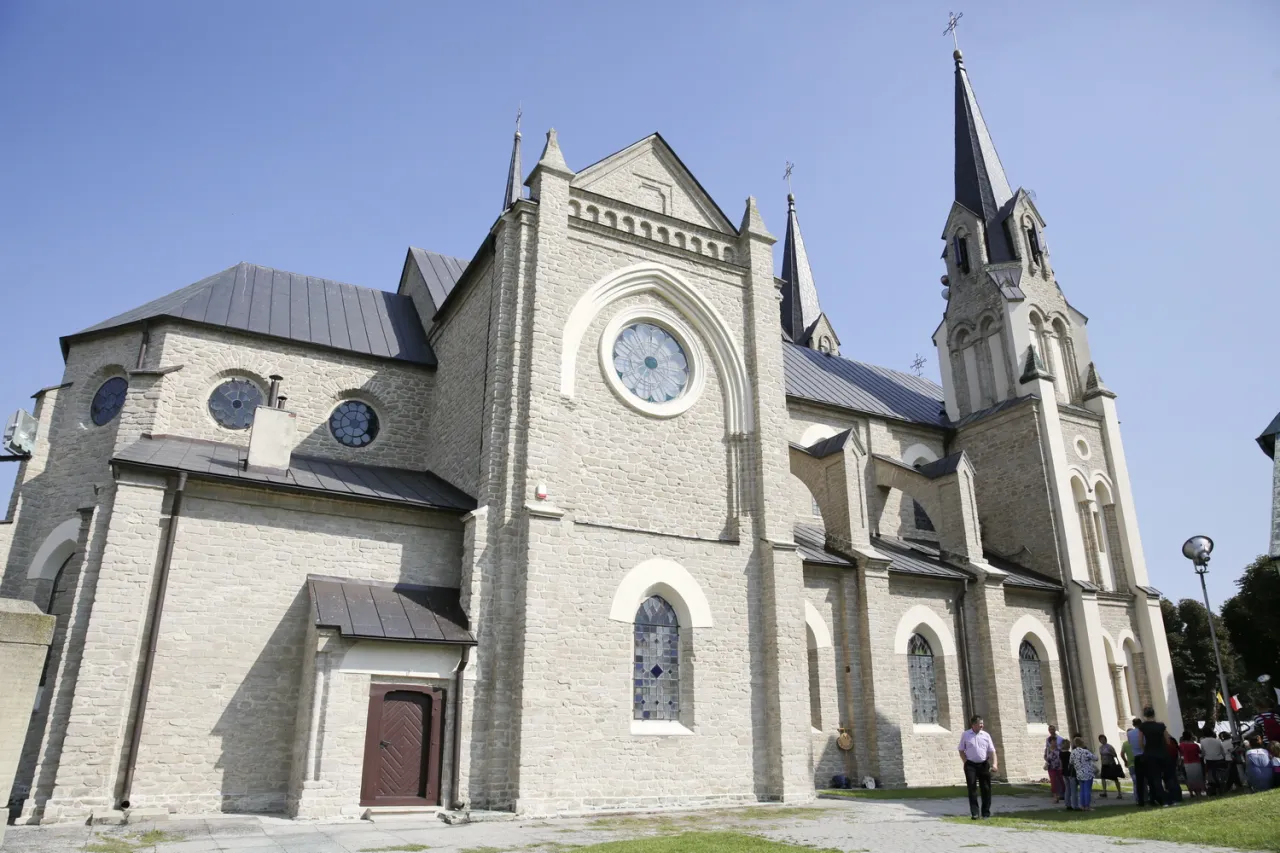 Czemu sanktuarium w Sulisławicach przyciąga tysiące pielgrzymów?