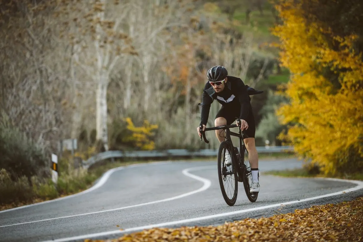 Ile kalorii spalisz jeżdżąc na rowerze przez 30 minut? Sprawdź teraz!