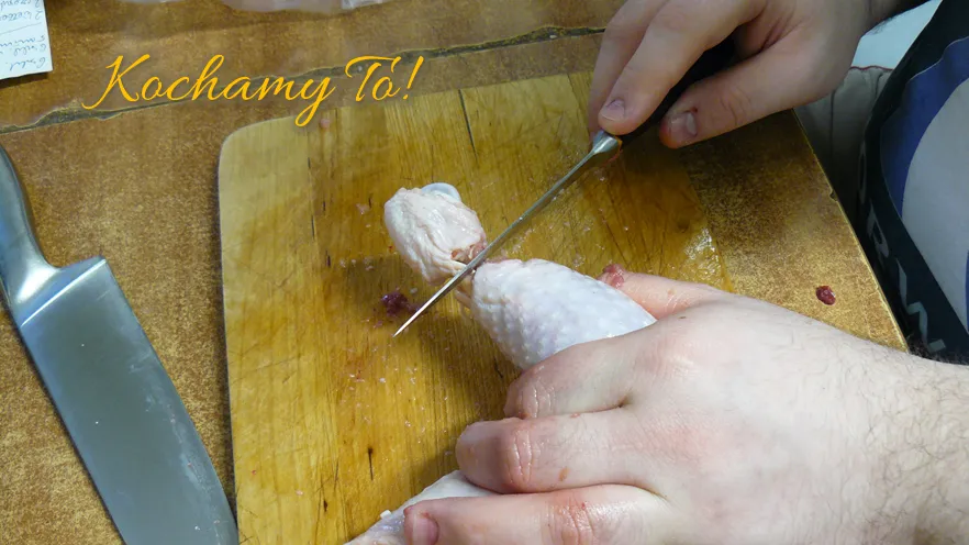 Jak wyjąć kości z udek - proste sposoby na łatwe debonowanie Jak wyjąć kości z udek - proste sposoby na łatwe debonowanie