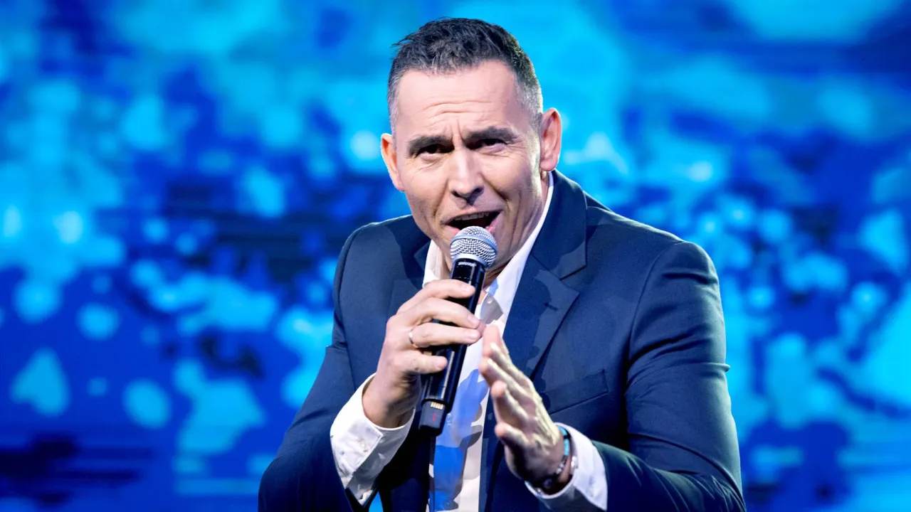 Dlaczego Andrzej Kozłowski odszedł z Kabaretu pod Wyrwigroszem? Dlaczego Andrzej Kozłowski odszedł z Kabaretu pod Wyrwigroszem?