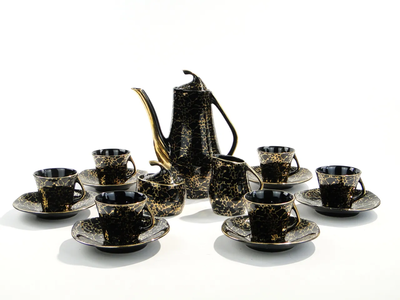 Serwis kawowy Iza: Klasyka z Chodzieża w Twoim domu