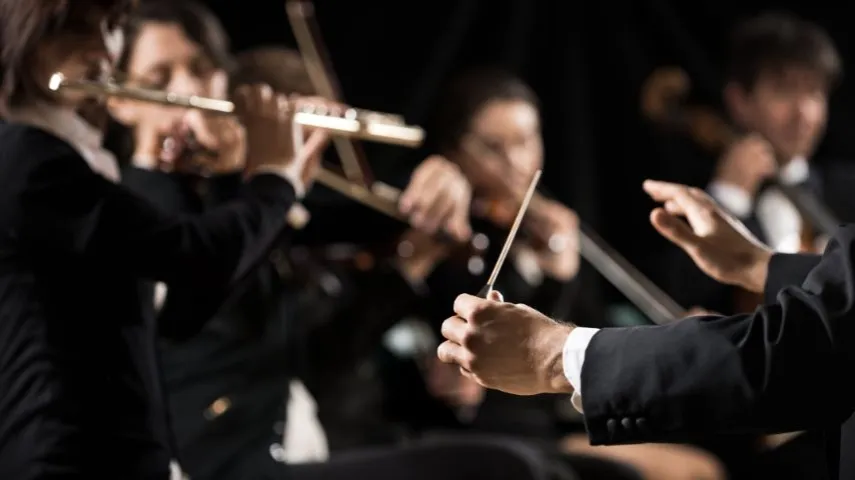Co to orkiestra symfoniczna? Poznaj jej skład i rolę w muzyce