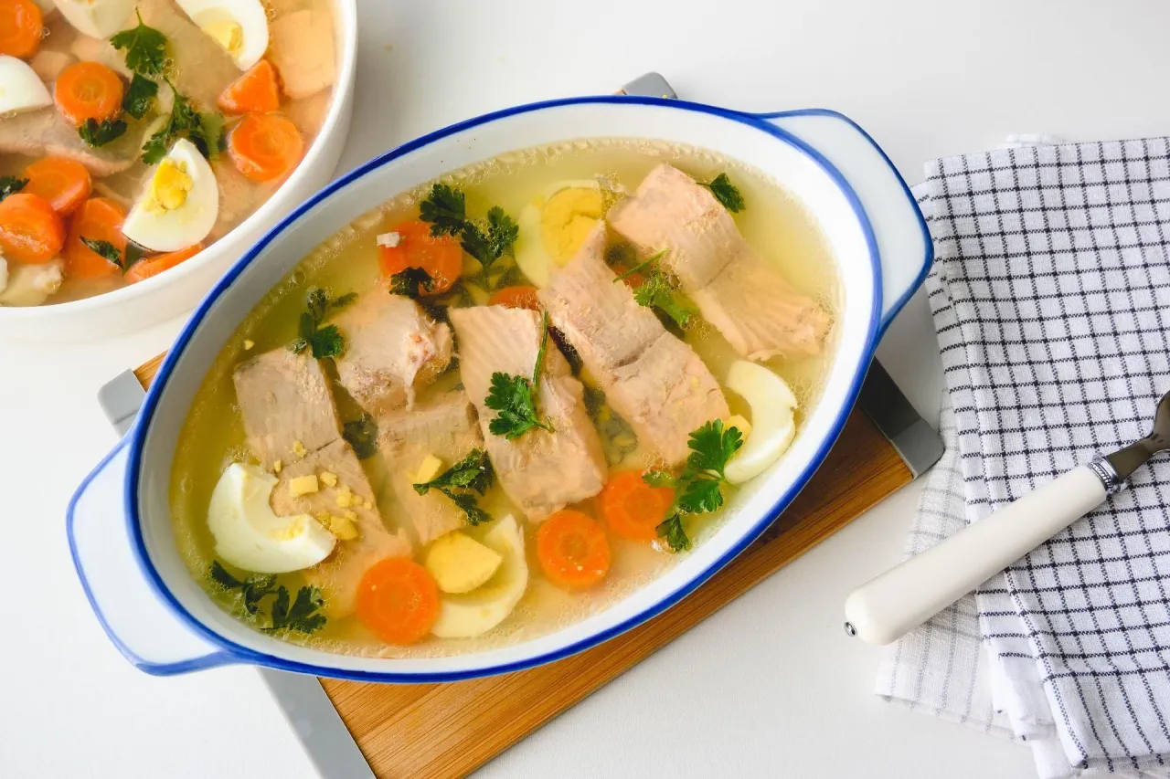 Jak uzyskać idealnie przejrzystą galaretkę? Sprawdzone sposoby