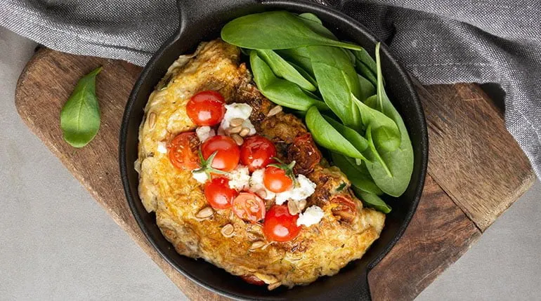 Śniadanie bez chleba: 30+ pomysłów na sycący i lekki start dnia