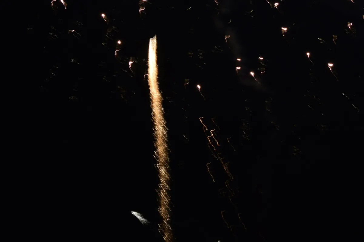 Jak odpalić konfetti? Bezpieczny poradnik dla każdej imprezy!