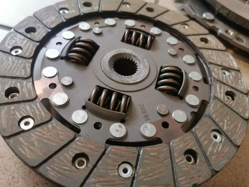 Ile kosztuje wymiana sprzęgła? Sprawdź, co wpływa na ceny naprawy