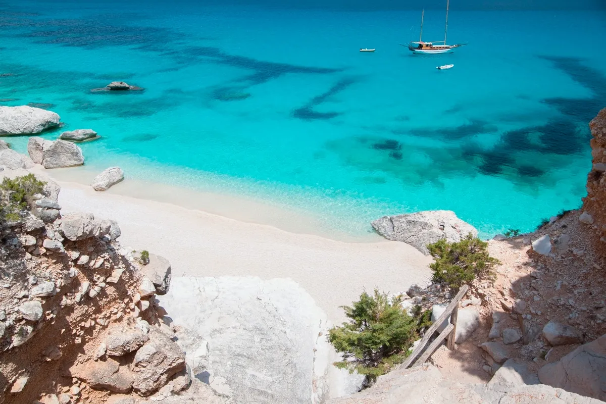  Najpiękniejsze plaże we Włoszech - TOP 10 najlepszych