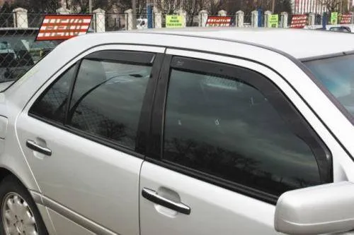 Jak owiewki szyb bocznych poprawią jazdę? Oto aż 6 korzyści!