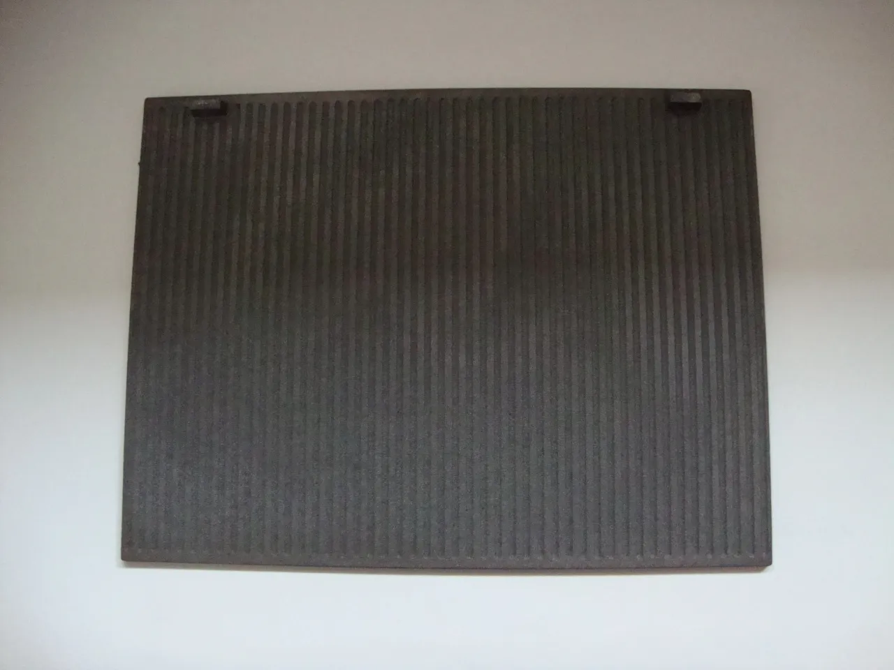 Tylna płyta do kominka: wymiana, naprawa i jak zapewnić prawidłowe działanie?