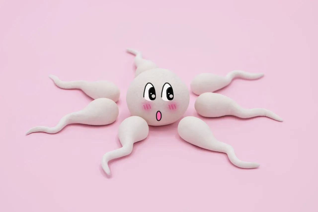 Czy plemniki przechodzą przez ubranie? Prawda o ryzyku ciąży