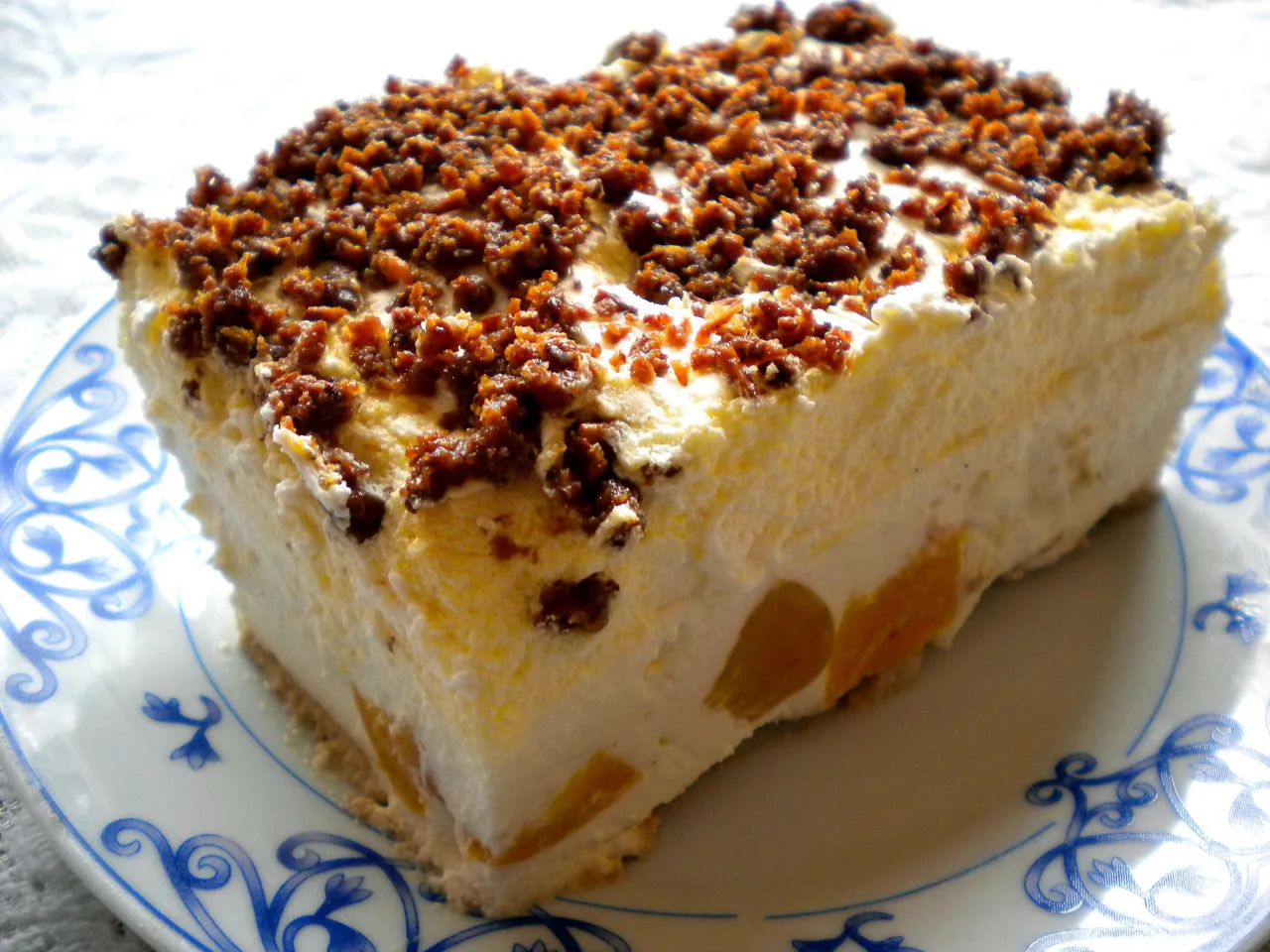 Przepis na ciasto biała dama bez pieczenia – łatwe i pyszne deserowe chwile