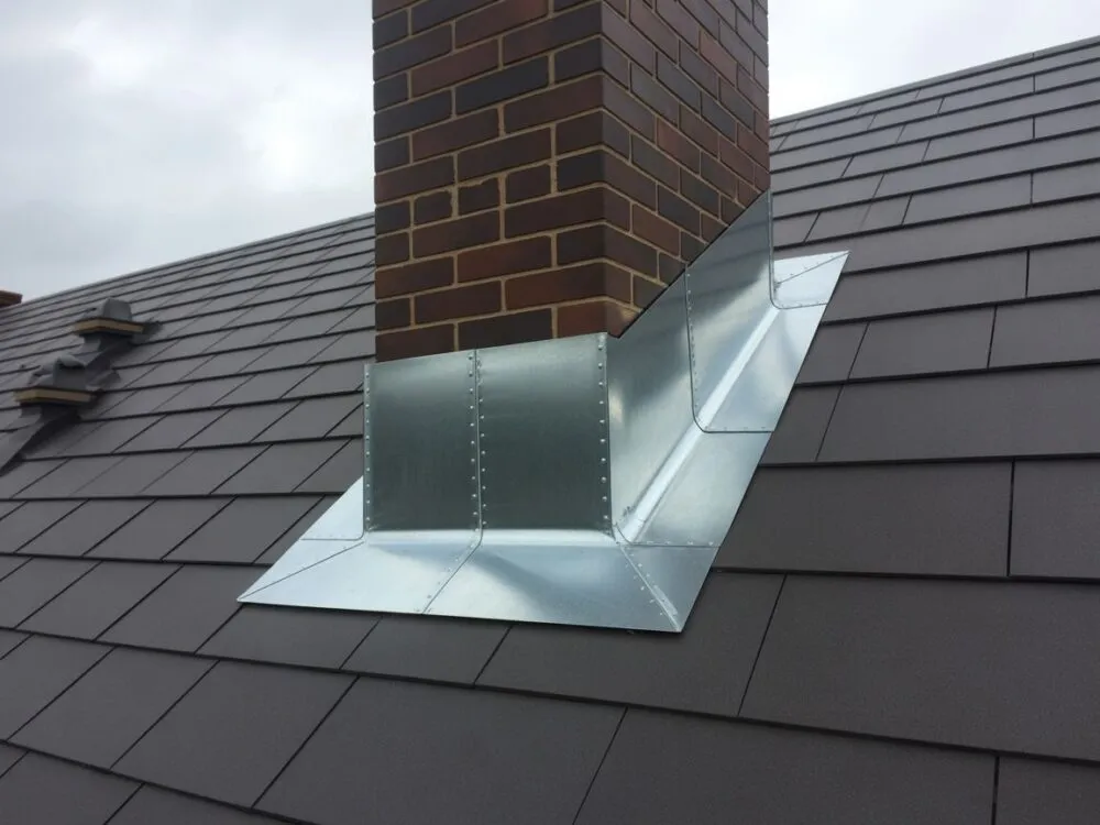 Jak obudować komin na poddaszu – uniknij najczęstszych błędów i zagrożeń