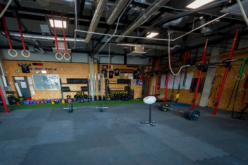 Gdzie trenować crossfit we Wrocławiu? Sprawdź najlepsze kluby