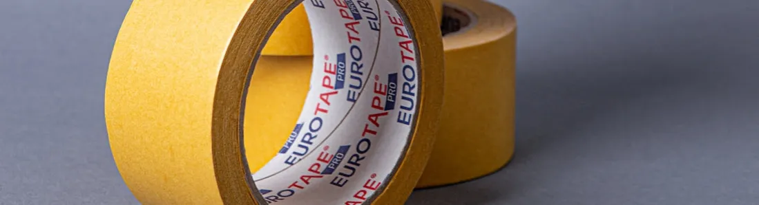 Skuteczne sposoby na to, czym zmyć taśmę dwustronną z paneli