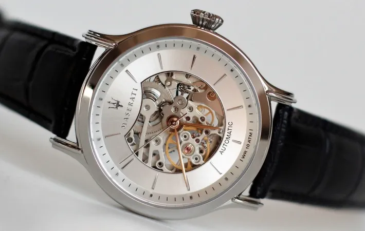 Kto produkuje zegarki Maserati? Odkryj tajemnice marki i producenta