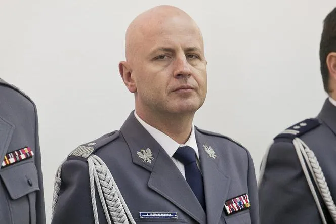 Ile zarabia komendant główny policji? Zaskakujące fakty o wynagrodzeniu