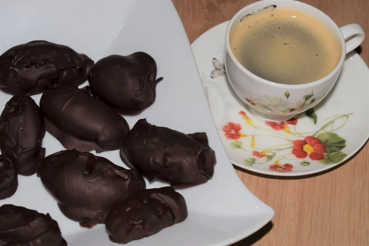 Co zrobić ze śliwkami z nalewki? Pyszne przepisy i pomysły na dania