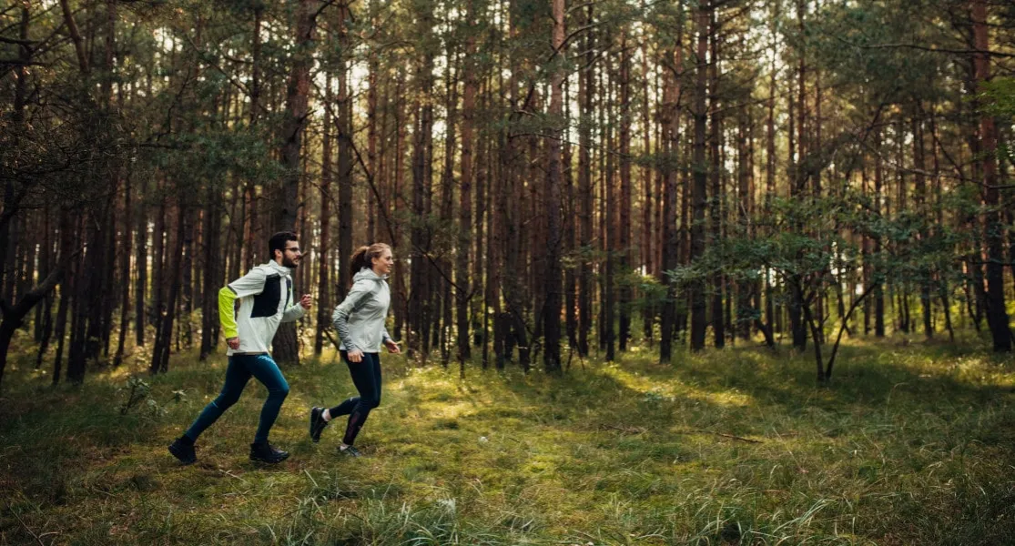 Jaką kurtkę do biegania wybrać, aby nie zmarznąć i czuć się komfortowo?