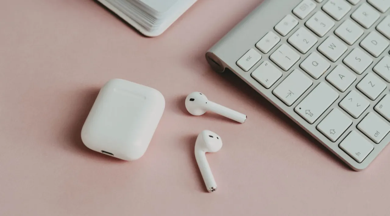 Jak połączyć się z AirPods - proste kroki do bezproblemowego łączenia