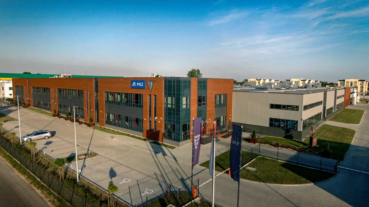 Fabryka broni w Radomiu: historia, innowacje i przyszłość przemysłu zbrojeniowego