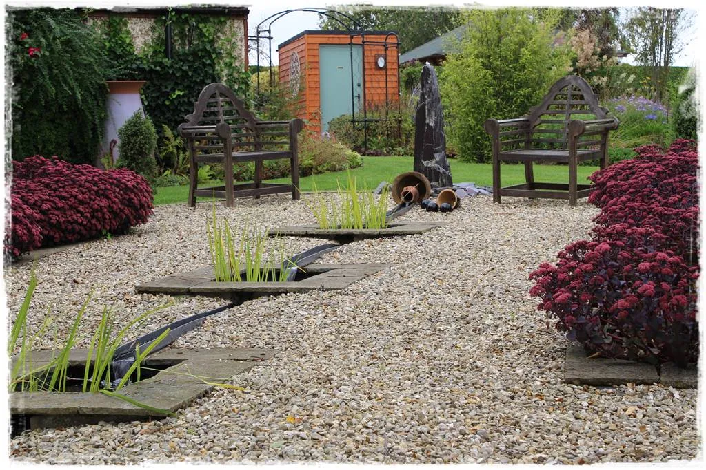 Jak wysypać kamienie w ogrodzie i stworzyć piękną przestrzeń bez problemów