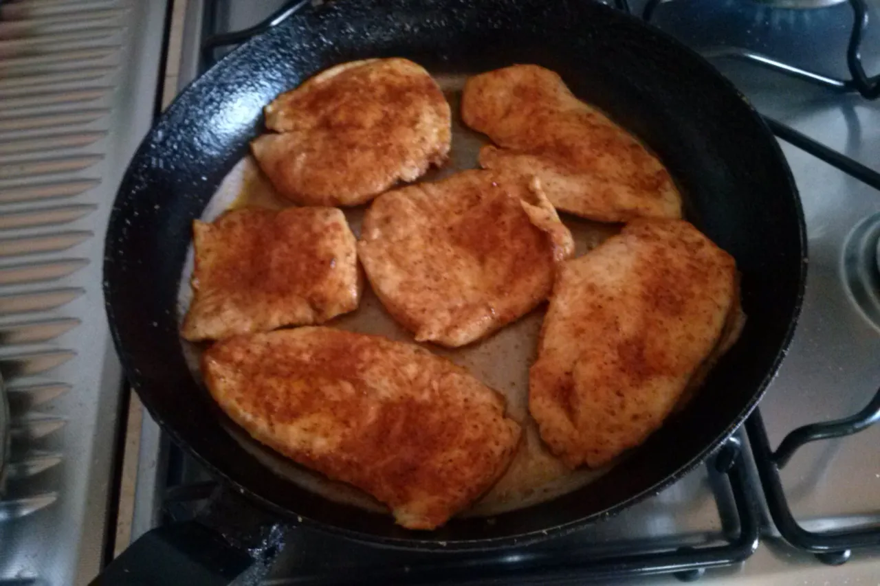 Czy można smażyć kurczaka na maśle? Odkryj smaki i techniki frytury Czy można smażyć kurczaka na maśle? Odkryj smaki i techniki frytury