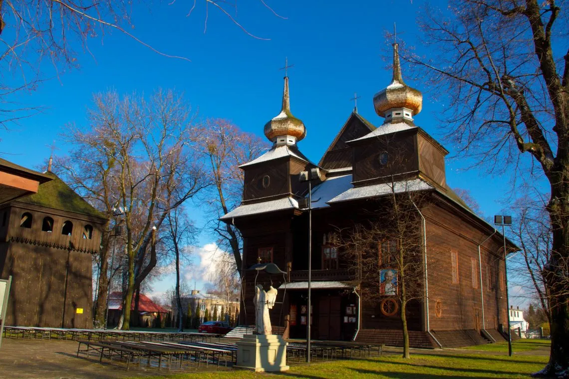 Sanktuarium Tomaszów Lubelski: fascynująca historia i architektura miejscowości
