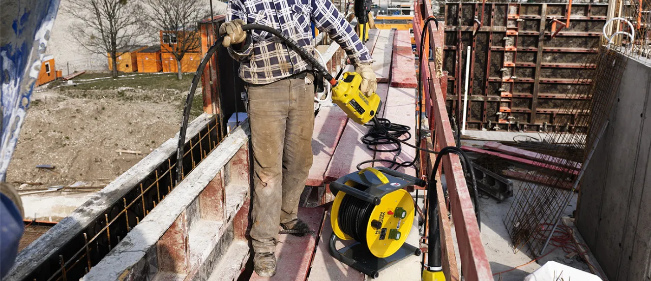 Prosty poradnik jak zrobić wibrator do betonu na wiertarkę: instrukcja krok po kroku