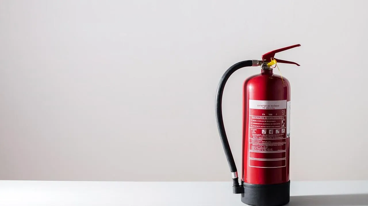 Jaka gaśnica do prasy? Sprawdź, jak zapewnić bezpieczeństwo!