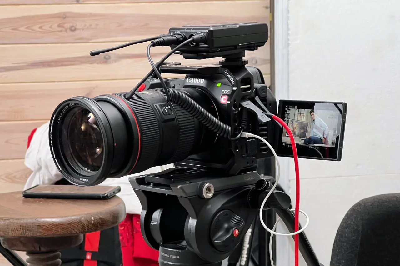 Najlepszy mikrofon do aparatu — co wybrać, aby nagrać doskonały dźwięk?