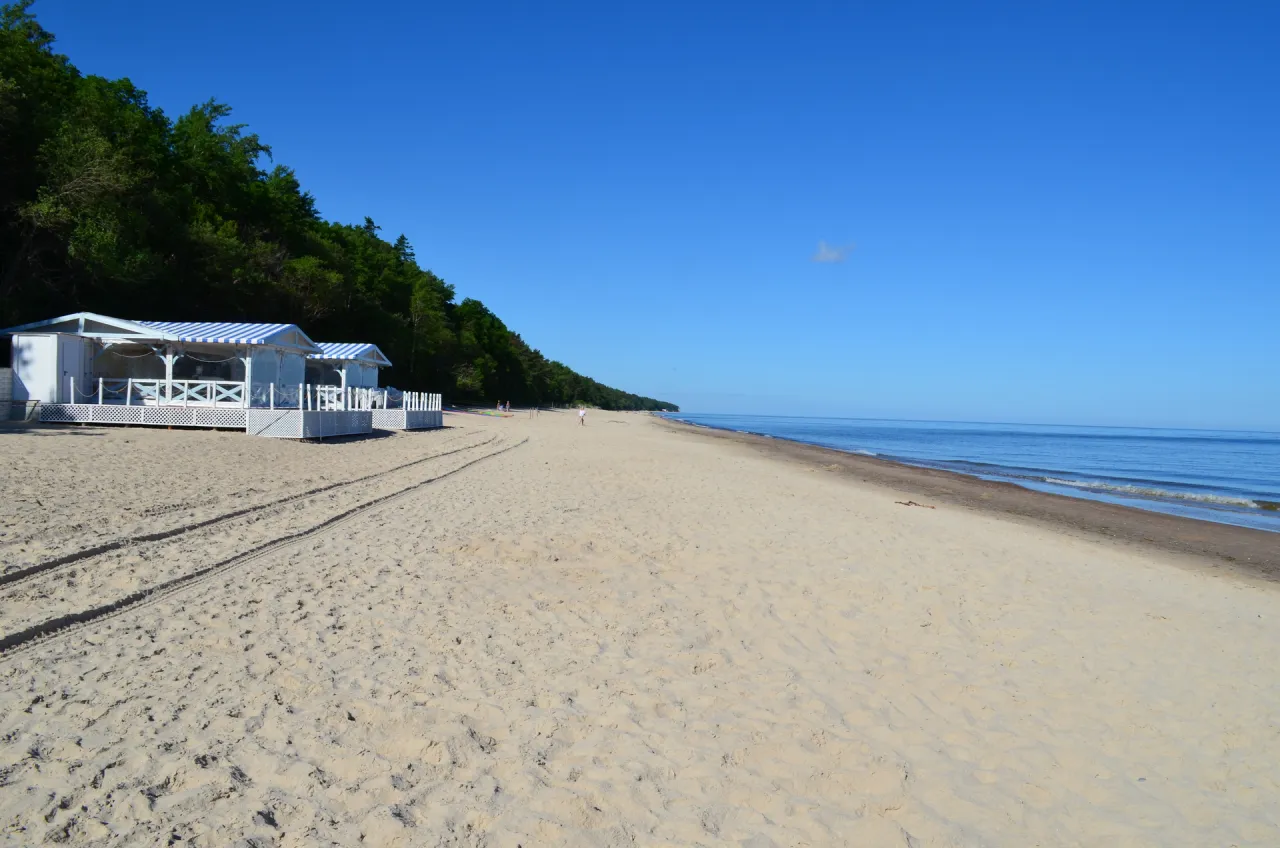 Pobierowo atrakcje: Odkryj najlepsze miejsca na wakacje bez stresu