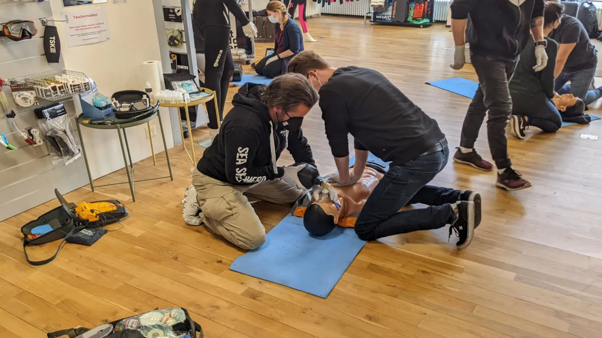 Co ile lat muszą odbywać się szkolenia pierwszej pomocy pracowników?