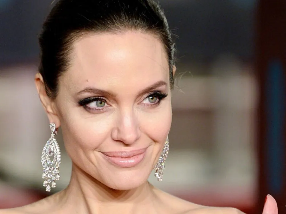 Z kim jest Angelina Jolie? Aktualne życie miłosne gwiazdy