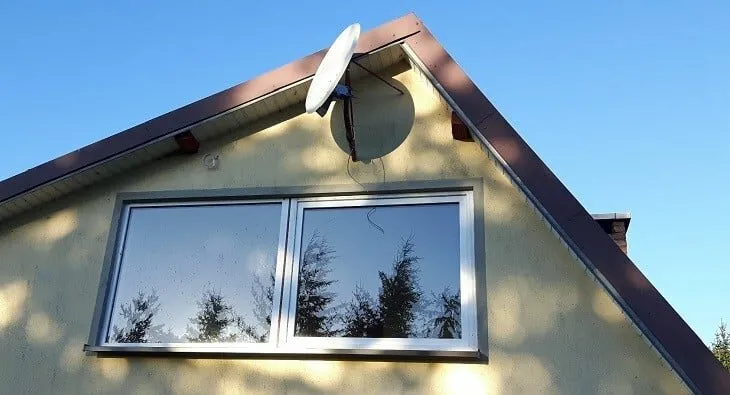 Okna w szczycie na poddaszu: klucz do jasnego i funkcjonalnego wnętrza