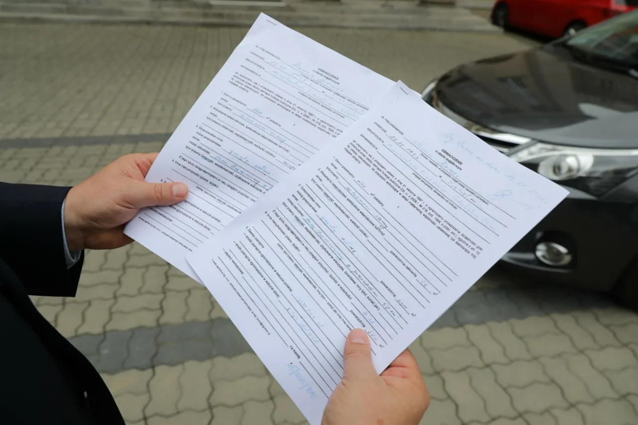 Kto składa oświadczenie majątkowe i dlaczego to takie ważne dla społeczeństwa