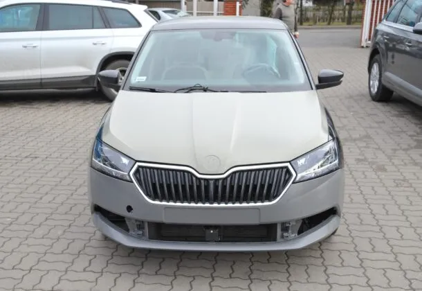 Ile kosztuje malowanie maski samochodu? Sprawdź, co wpływa na cenę