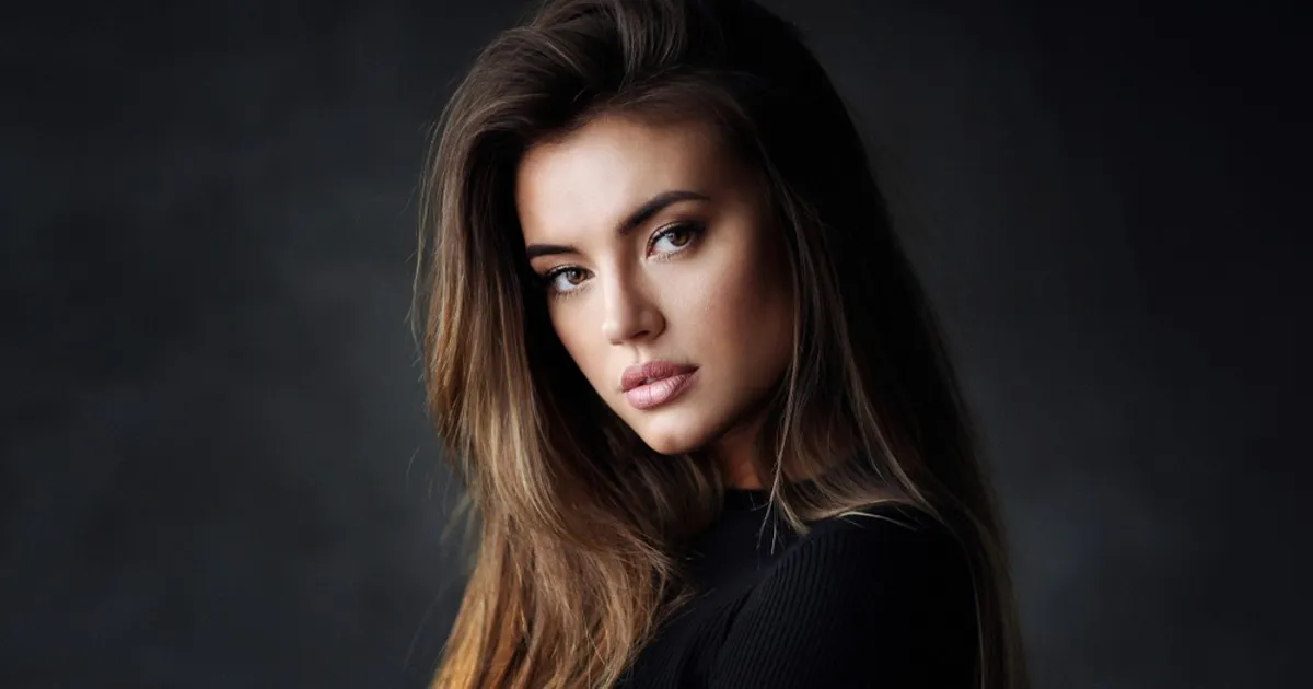 Jak wygląda zauroczona dziewczyna? Oto znaki, które musisz znać Jak wygląda zauroczona dziewczyna? Oto znaki, które musisz znać