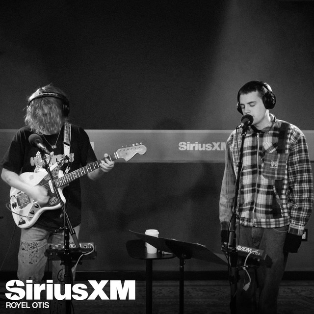 Linger / Heading For The Door (Sirius XM Session) • Cały album • Wszystkie utwory • Wykonawca