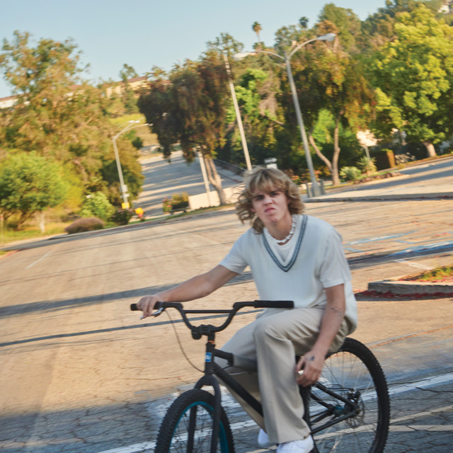 THOUSAND MILES • Cały album • Wszystkie utwory • Wykonawca