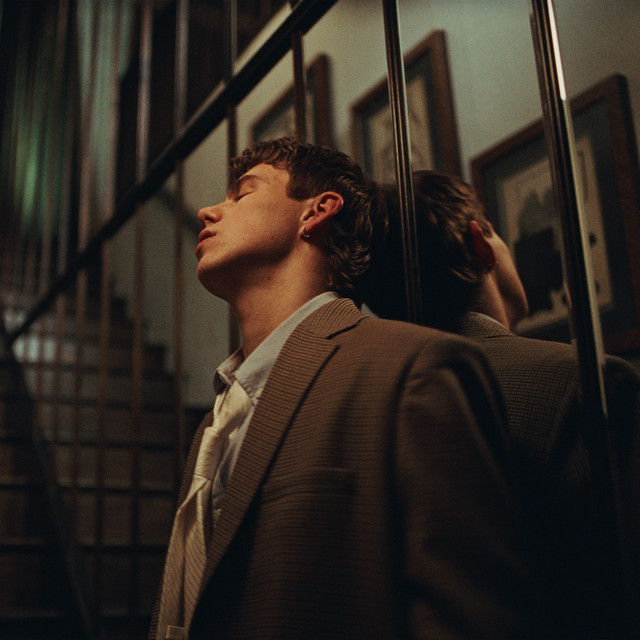 HOW DOES IT FEEL? • Cały album • Wszystkie utwory • Wykonawca