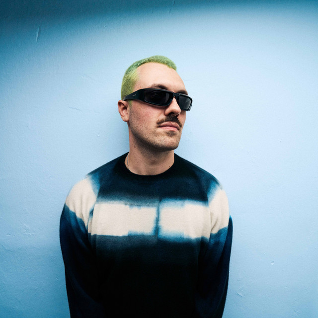 Marlon Hoffstadt • Dyskografia • Życiorys • Utwory