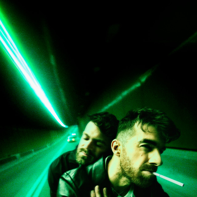 Summertime Friends • Cały album • Wszystkie utwory • Wykonawca