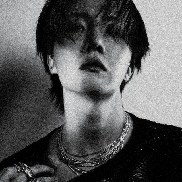 J-Hope & GloRilla • Albumy • Piosenki • Życiorys