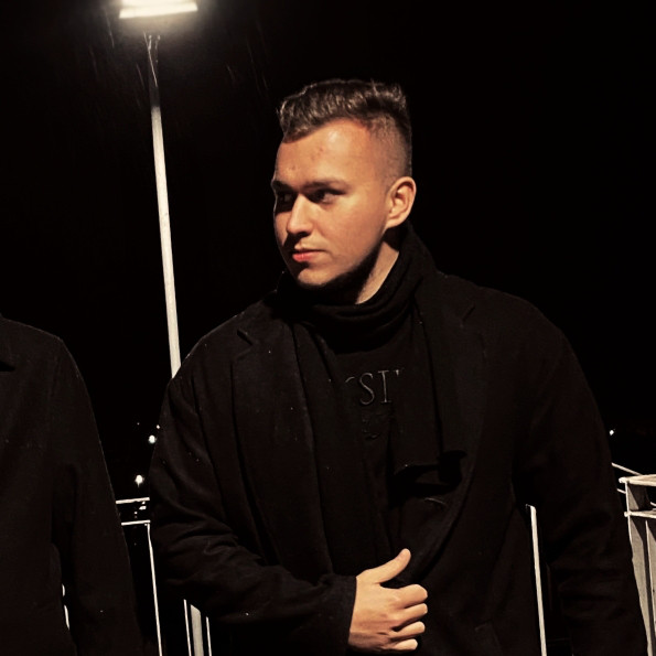 Woniu • Dyskografia • Życiorys • Utwory