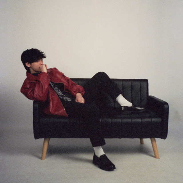 LEFT OF ME • Cały album • Wszystkie utwory • Wykonawca