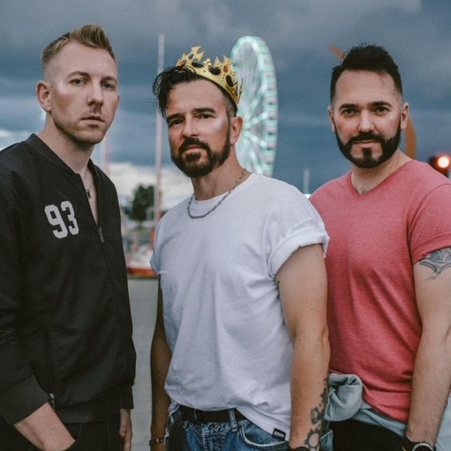 Tańczę sam • Cały album • Wszystkie utwory • Wykonawca