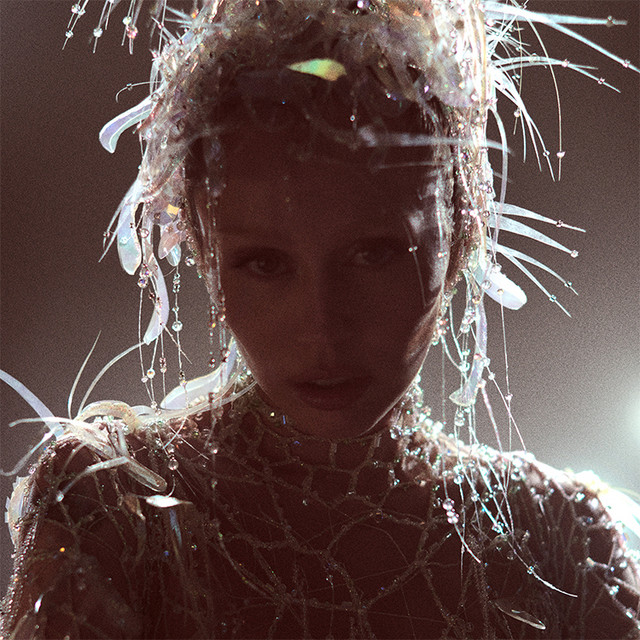 Miley Cyrus • Albumy • Piosenki • Życiorys