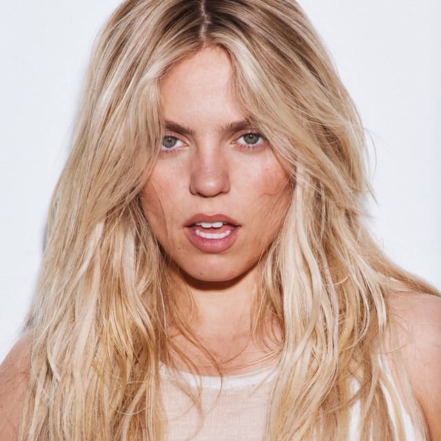 Reneé Rapp • Albumy • Piosenki • Życiorys