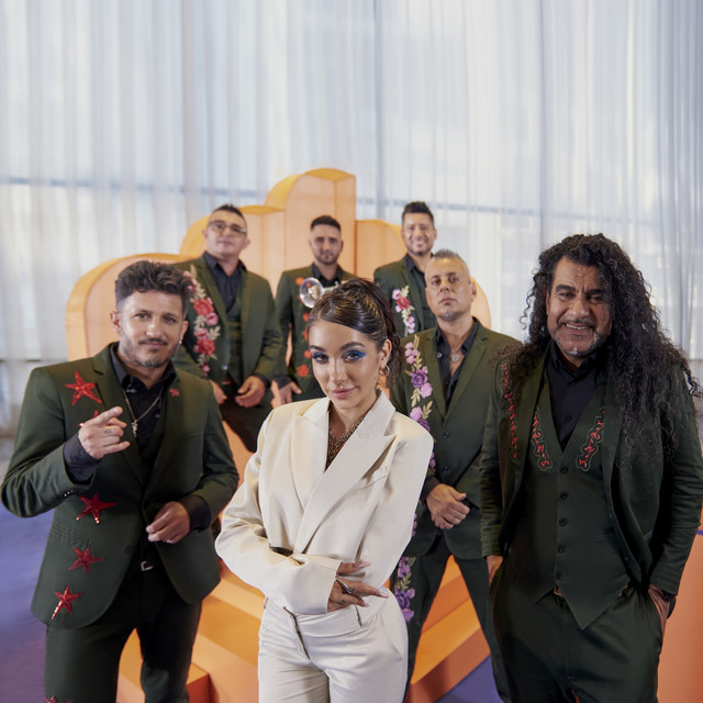 ADIÓS (Live Version) • Cały album • Wszystkie utwory • Wykonawca