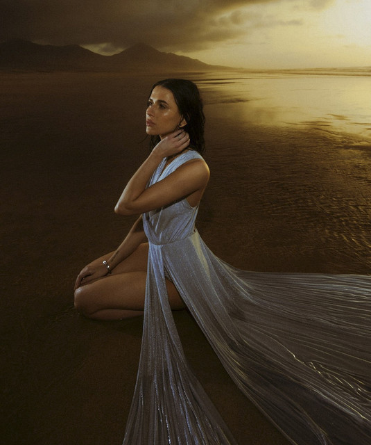 Roxie • Albumy • Piosenki • Życiorys